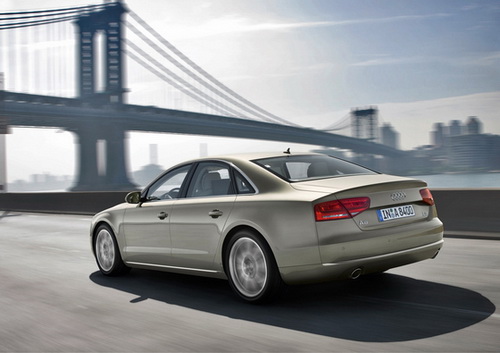 2010-Audi-A8-02