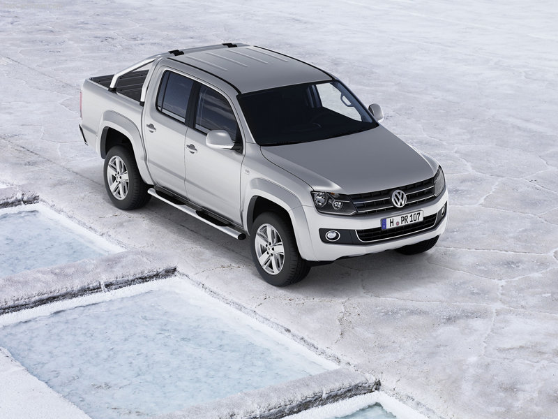 Volkswagen-Amarok_2011_800x600_wallpaper_01